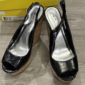 Kenneth Cole Reaction True Bend Wedges | Size 8 M